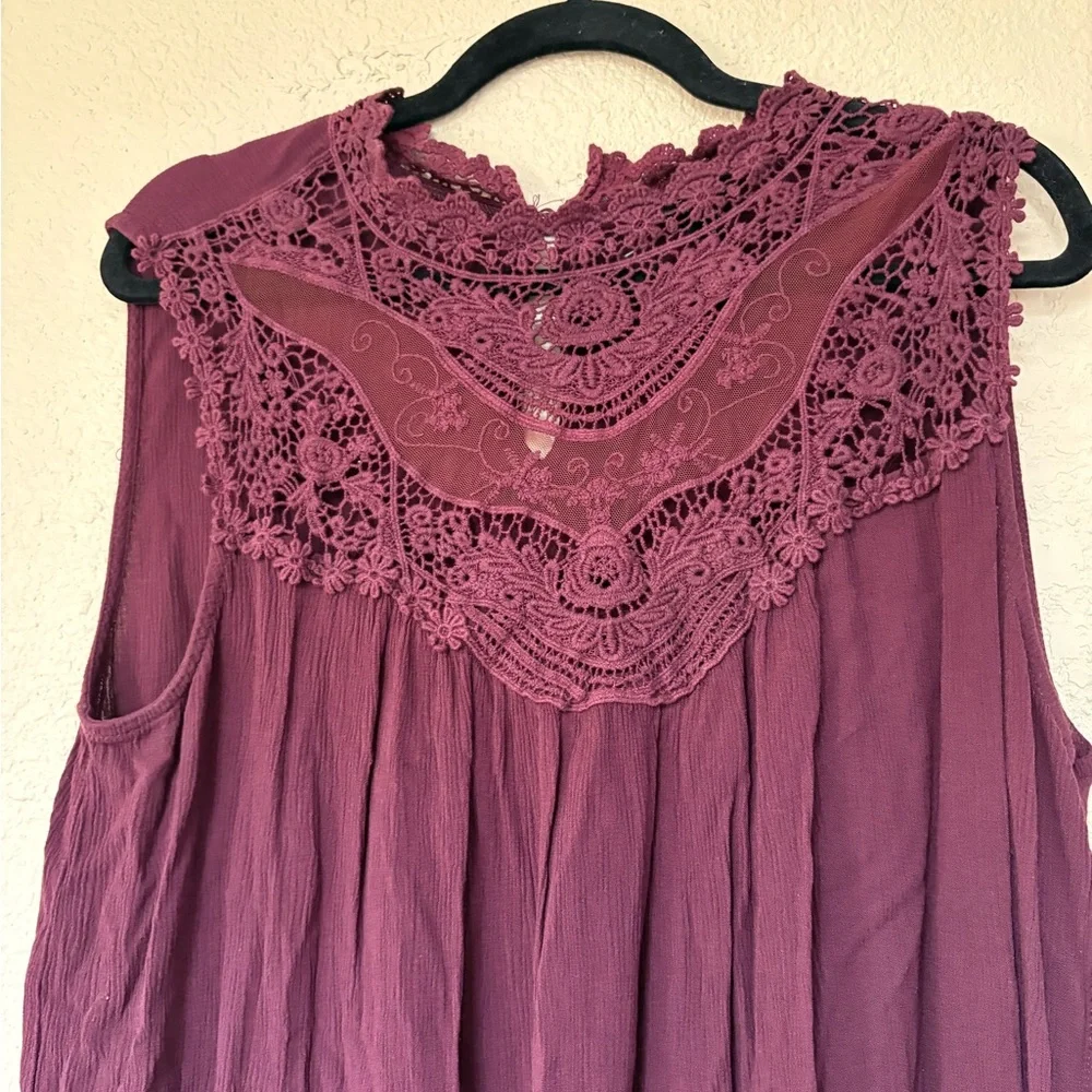 Torrid - Sleeveless Blouse with Lace Detail - Burgundy - Picture 2 of 5